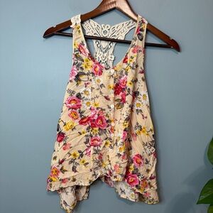 ✨3/$20✨ LF Brand Millau Floral Sleeveless Crochet Top. XS